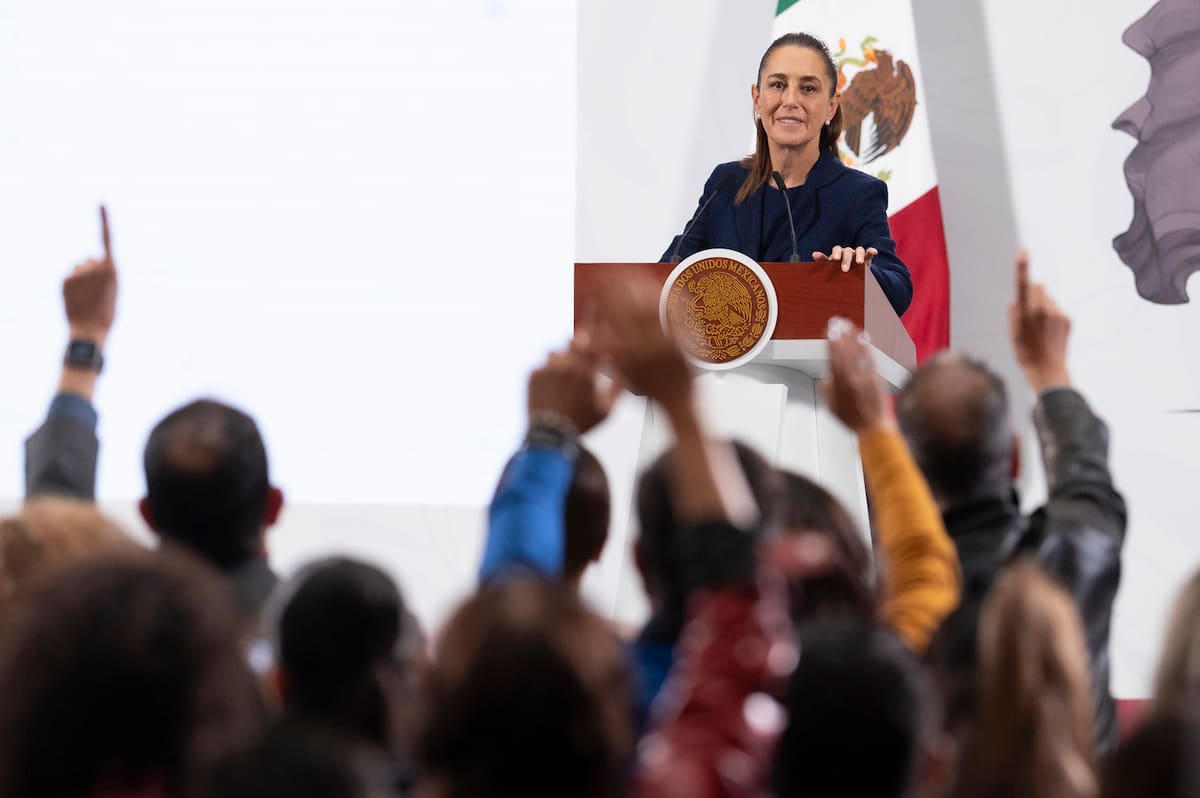 Cuauhtémoc, Ciudad de México, México, 24 de septiembre de 2025. La doctora Claudia Sheinbaum Pardo, presidenta Constitucional de los Estados Unidos Mexicanos en conferencia de prensa matutina, “Conferencia del Pueblo”, en el Salón Tesorería de Palacio Nacional. | Foto: Saúl López / Presidencia