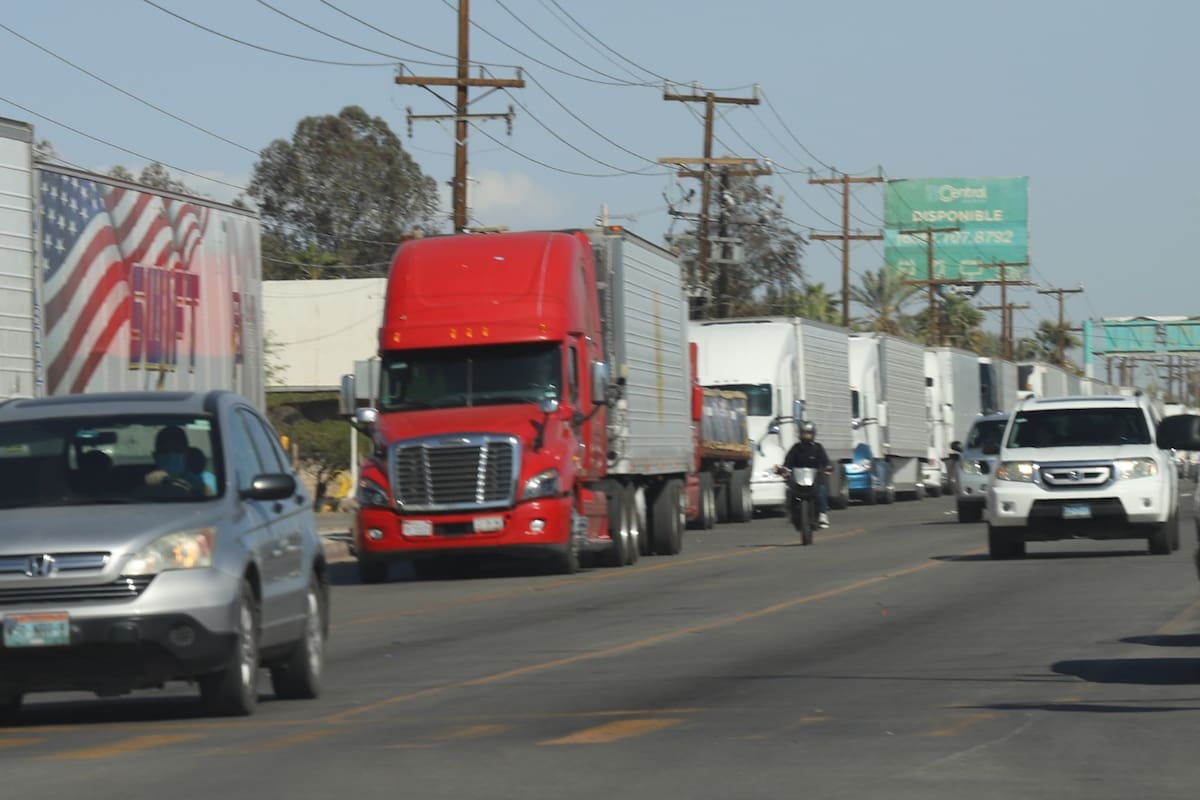 Transportistas de BC, en la mira de la FGR por almacenar su combustible