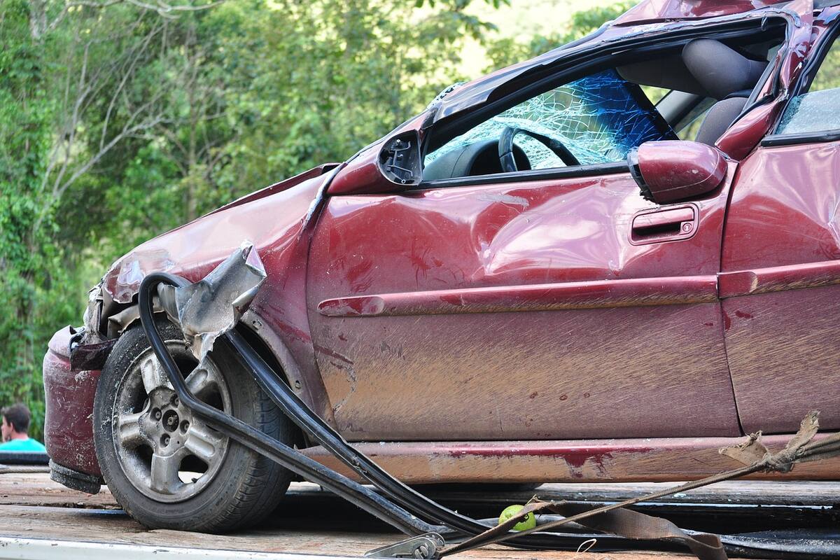Mujer fallece en accidente automovilístico en la Interestatal 8