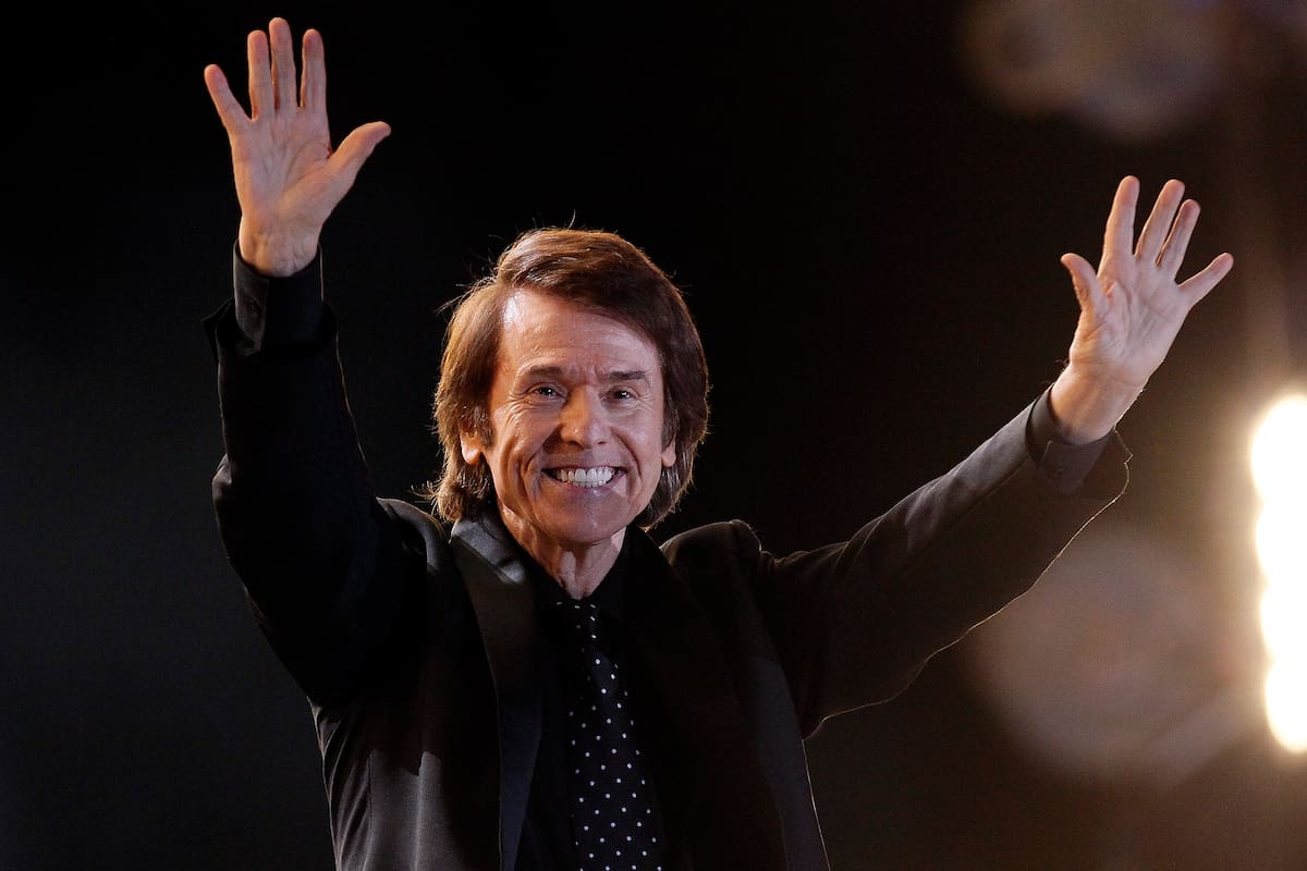 Spanish singer Raphael acknowledges the audience during his performance at the Vina del Mar International Song Festival in Vina del Mar, Chile, Tuesday, Feb. 25, 2014. Believed to be one of the largest musical events in Latin America, the annual weeklong festival was first inaugurated in 1960. (AP Photo/Luis Hidalgo)