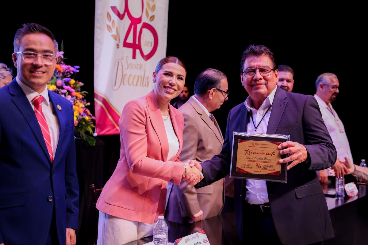Reconoce Gobernadora Marina del Pilar entrega del magisterio con apoyos que honran su trayectoria