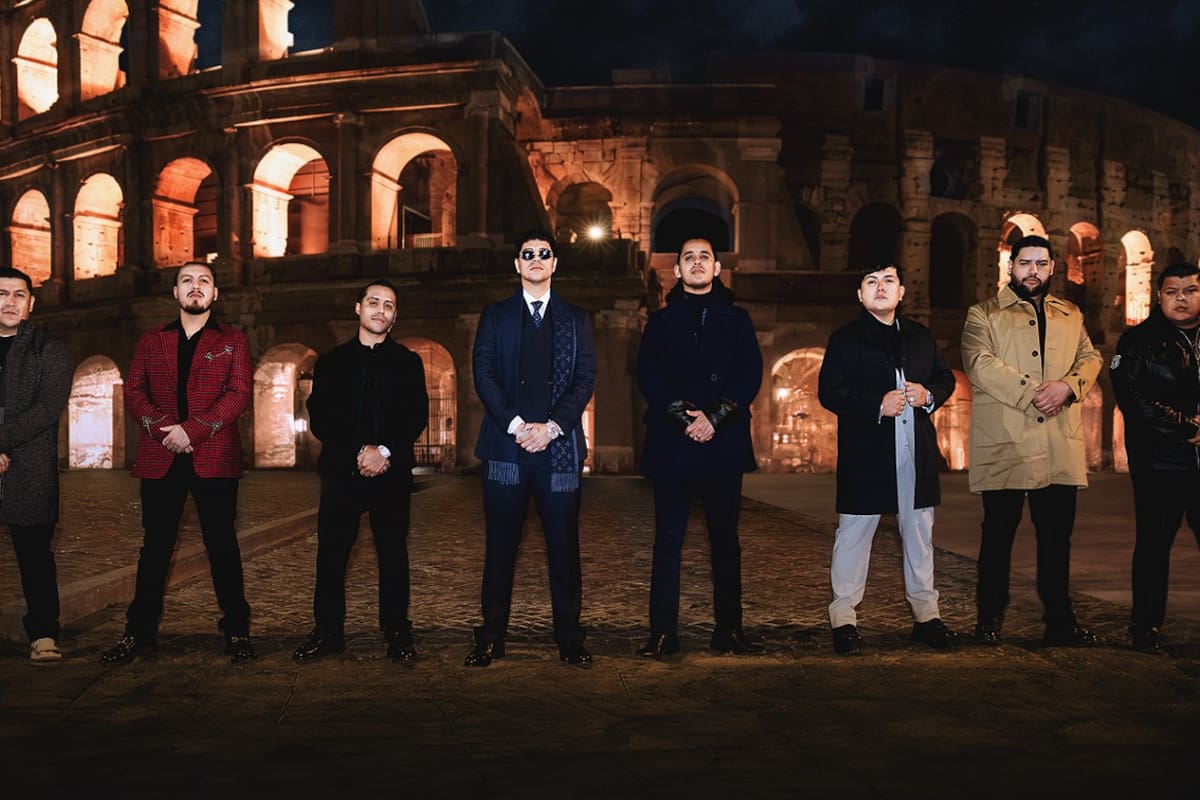 Grupo Firme comparte la portada de su nuevo disco