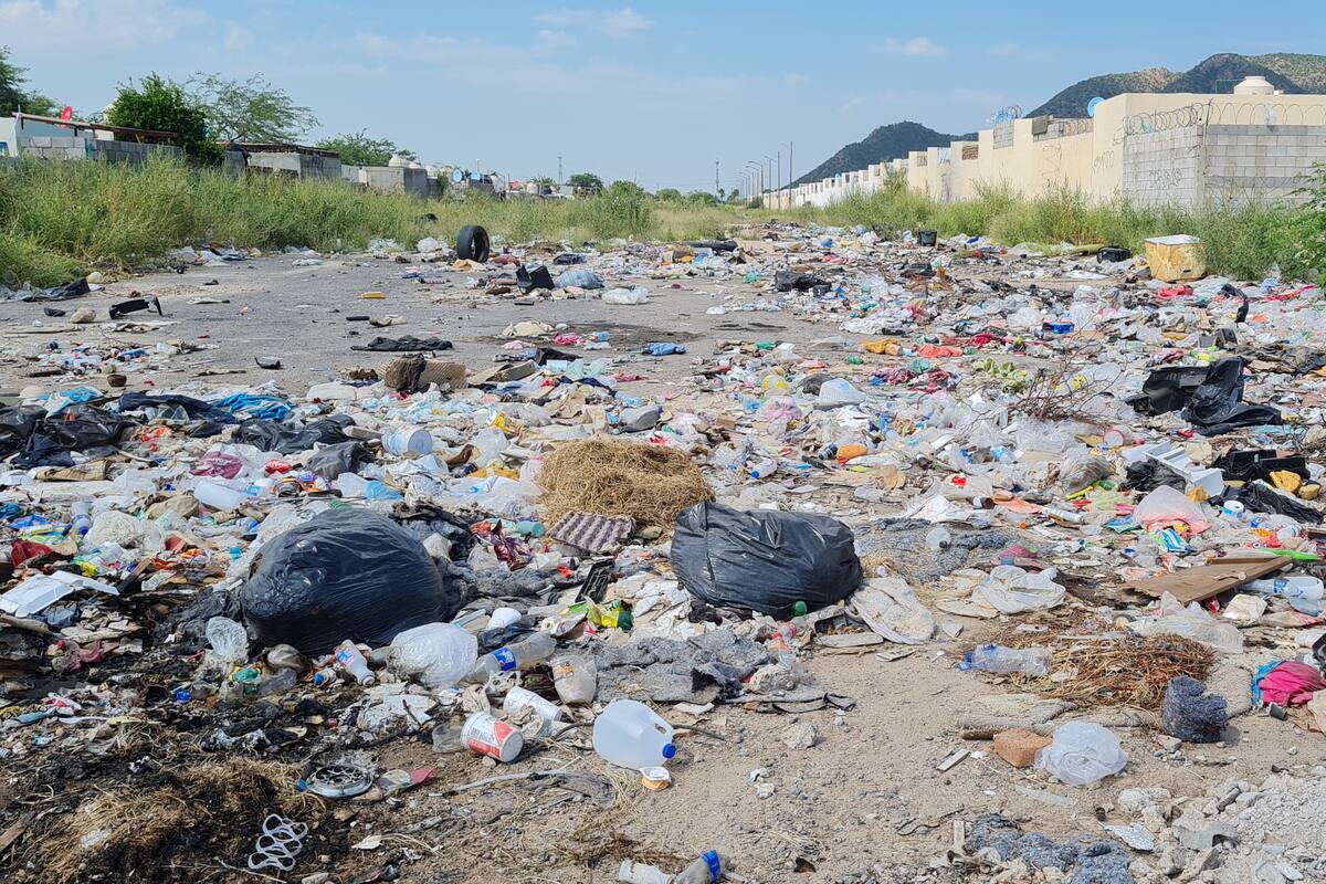 Calles de Hermosillo “desaparecen” bajo basura