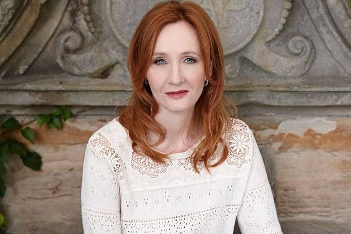 J.K. Rowlin contra ley que facilita a personas trans cambiar de género
