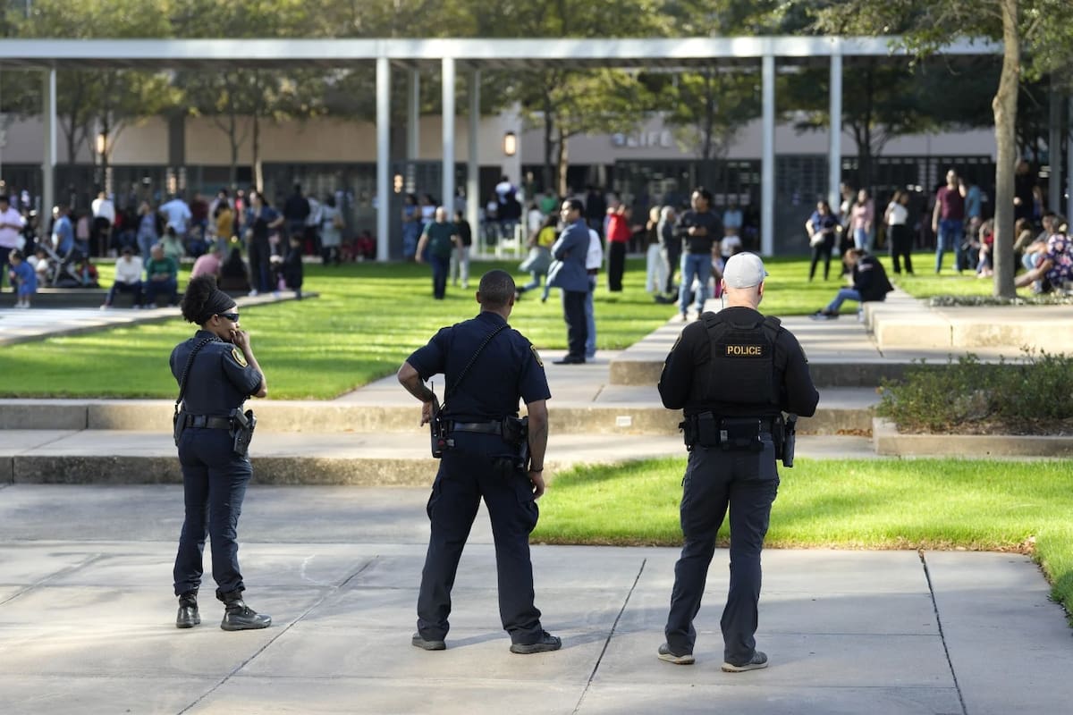 Identifican mujer que abrió fuego en iglesia evangélica de Houston, Texas
