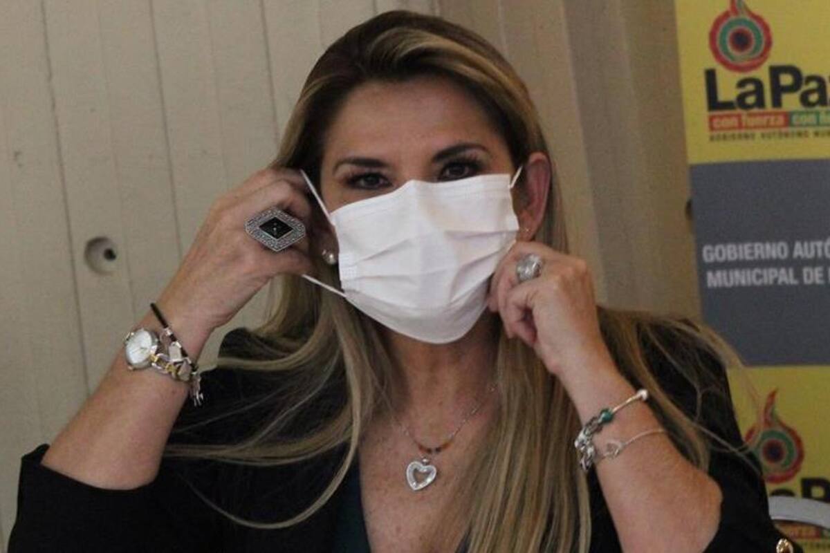 Jeanine Áñez anima a Bolivia a 'votar en paz'