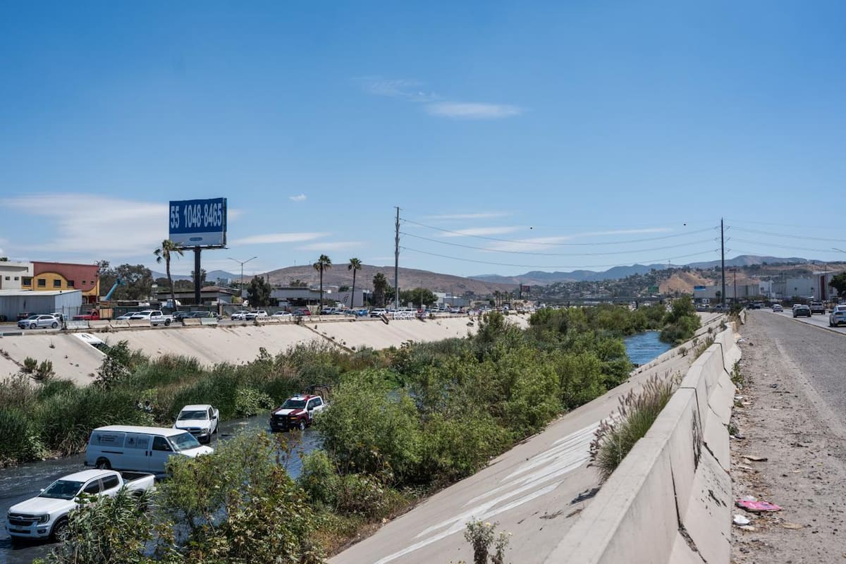 Integrantes del colectivo “Todos Somos Erick Carrillo” localizaron una osamenta con signos de haber sido quemada durante una jornada de búsqueda. Foto: BorderZoom