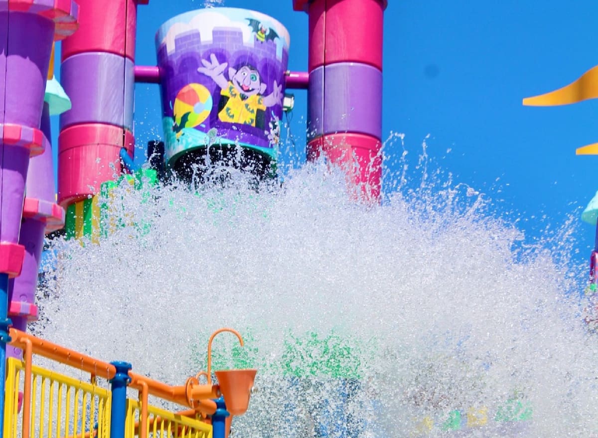 Sesame Place San Diego arrancará la temporada de verano con juegos acuáticos, encuentros con personajes y celebraciones especiales para toda la familia. Foto: Cortesía