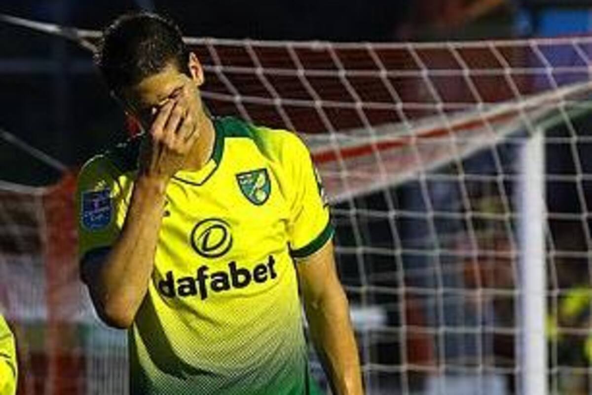 Futbolista de la Premier League subió foto de su computadora; estaba viendo porno