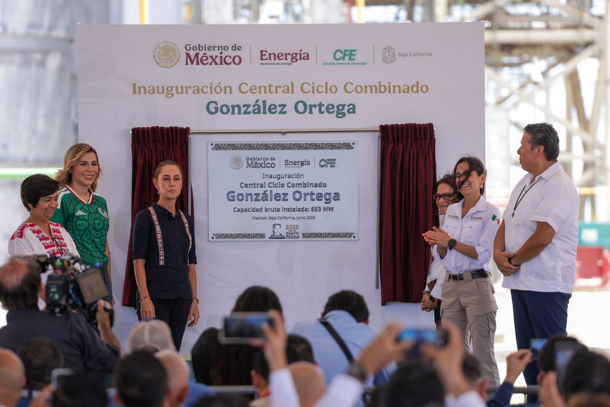 Realizan entrega oficial de la placa inaugural de la Central Ciclo Combinado González Ortega