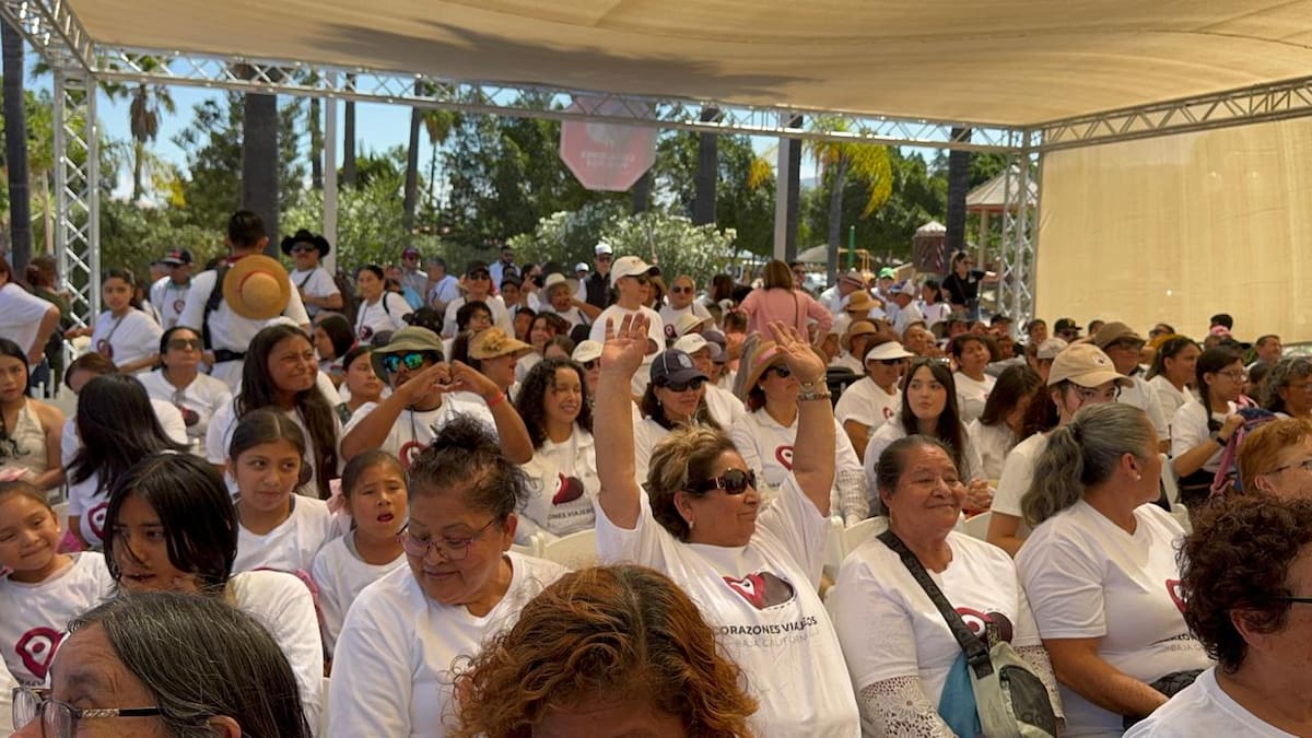Personas asistentes a la presentación de la nueva etapa de Corazones Viajeros participaron en el arranque del programa, que busca acercar a más familias a los destinos de Baja California. Foto: Carmen Gutierrez