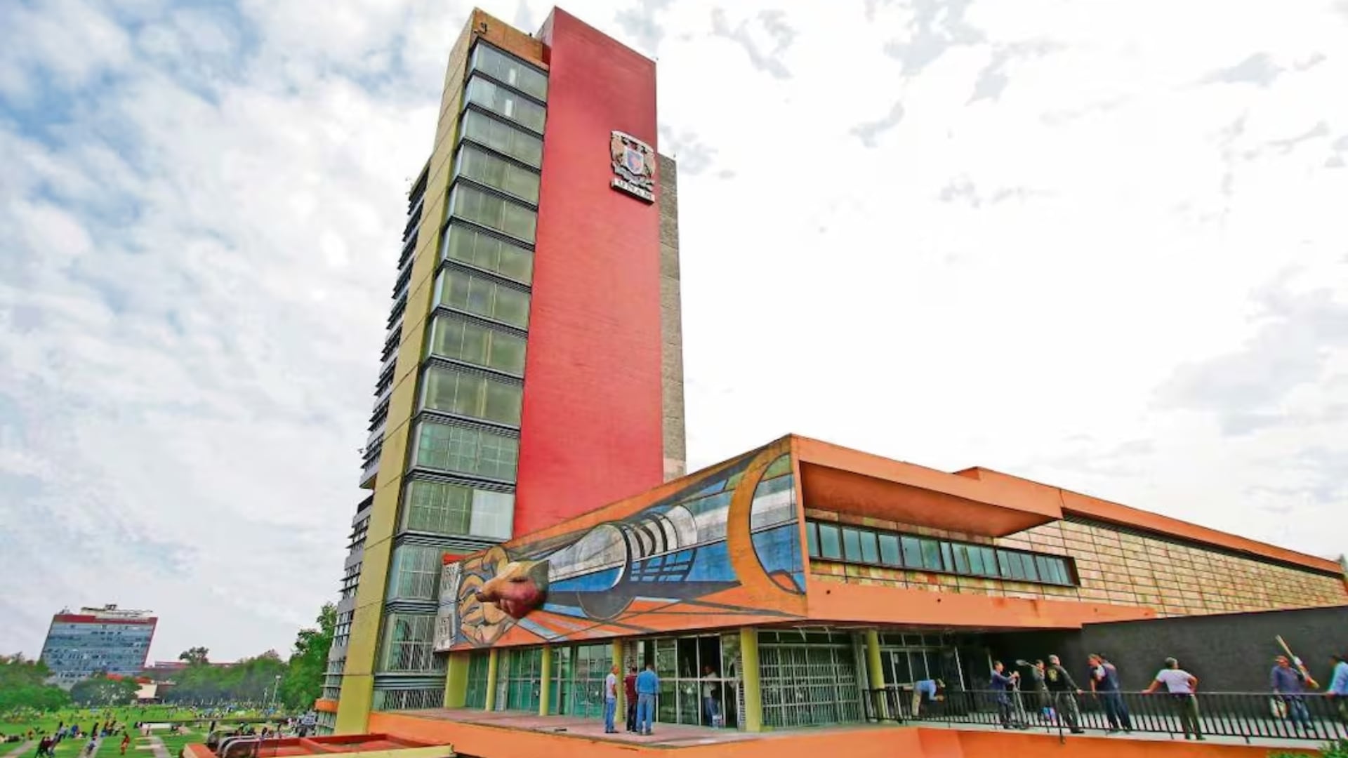 La UNAM convocó a casi 30 mil estudiantes a realizar el trámite de pase reglamentado del 8 al 15 de abril. /El Universal