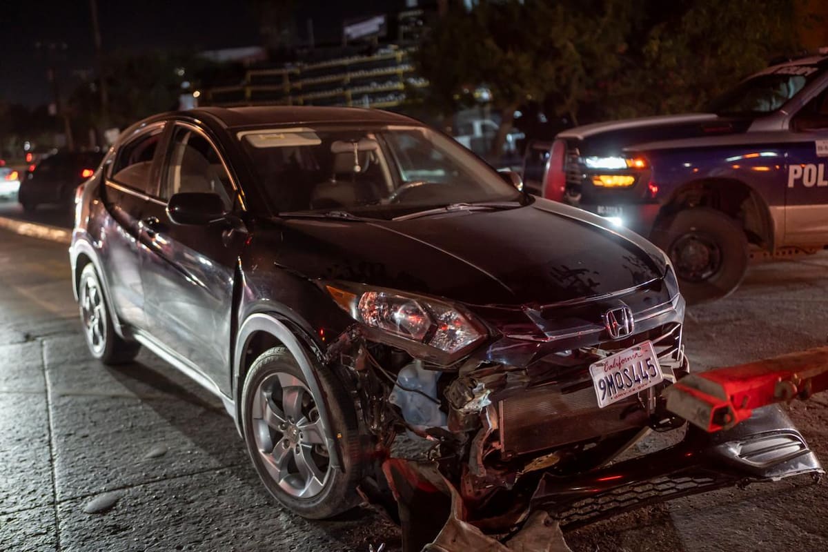 Accidente vial en bulevar Limón Padilla dejó daños materiales; conductores fueron atendidos sin lesiones graves. Foto: Border Zoom