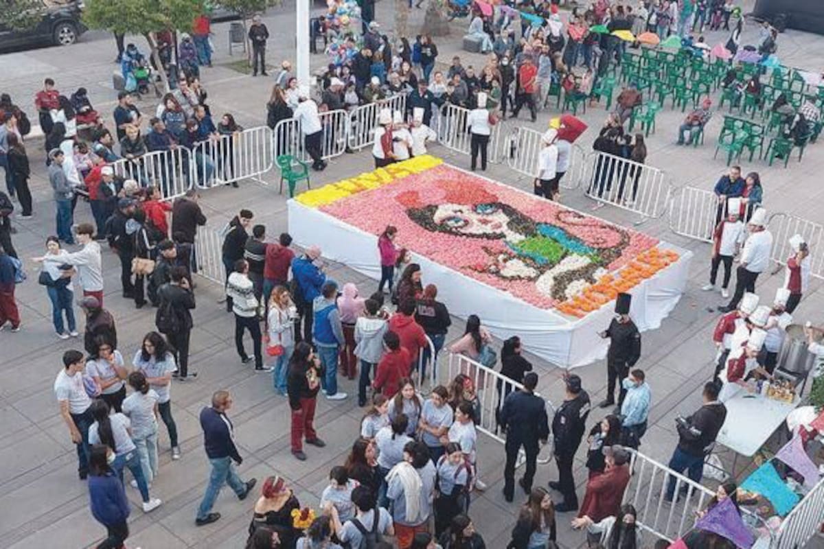 Nogales da vida a la tradición con su Feria del Día de Muertos 2025