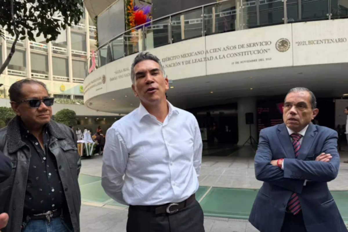 Alejandro Moreno llama “patán y cobarde” a Noroña tras enfrentamiento con Carolina Viggiano en el Senado