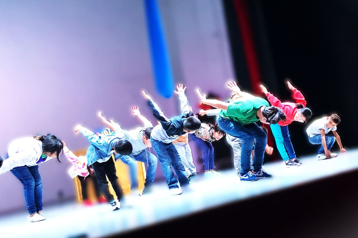 Dirigen puesta interactiva para infantes