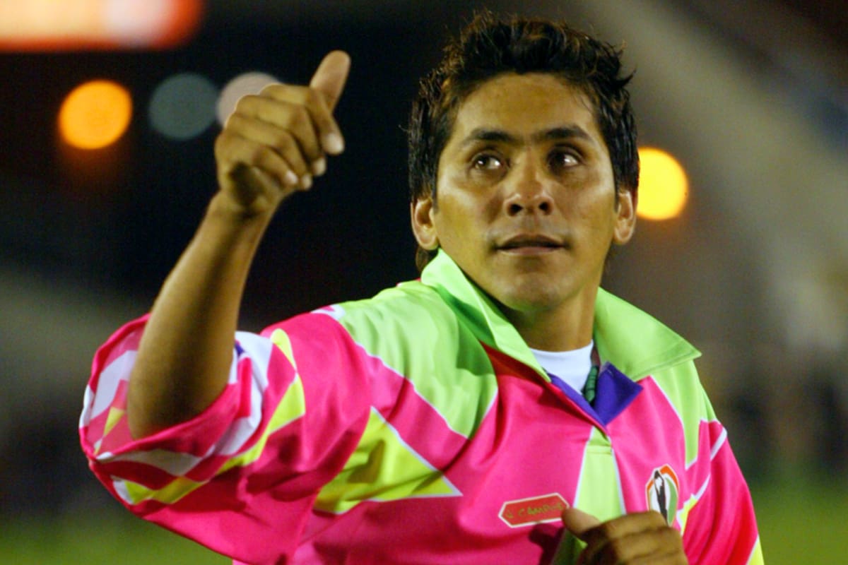 Jorge Campos es homenajeado en Jalisco con la exposición “El que la cambia la falla”