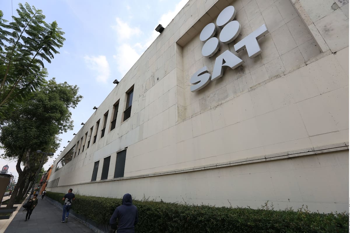 SAT recauda por impuestos 1.7 billones de pesos de enero a abril 2024