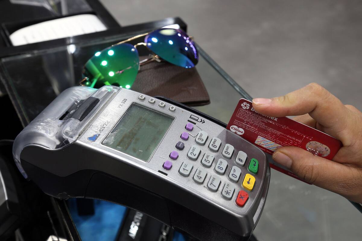 Informales deben llegar a la banca