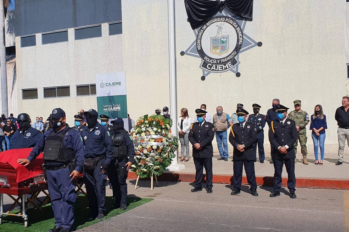 Despiden a Ricardo Lozano, oficial abatido en el Valle del Yaqui