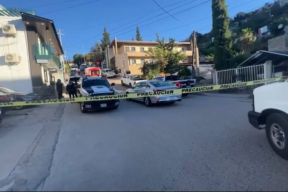 Hombre de entre 30 y 35 años muere tras agresión armada en la colonia Del Valle de Nogales; no hay detenidos