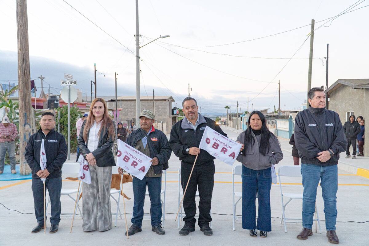 Inauguran obra de pavimentación en Lomas de San Ramón en San Quintín