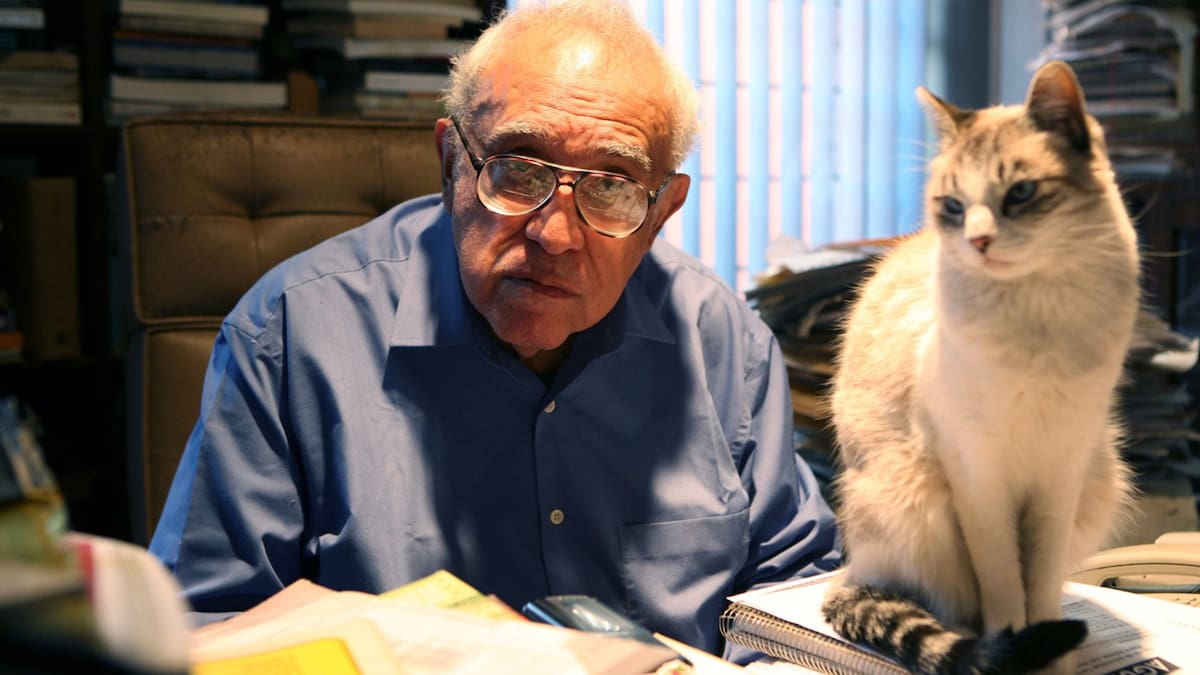 Qué decía la supuesta entrevista de Carlos Monsiváis sobre AMLO que desató polémica por la frase “pasé deliciosas y divertidas noches con él” y que obligó a El Universal a retirar el texto ante la indignación familiar