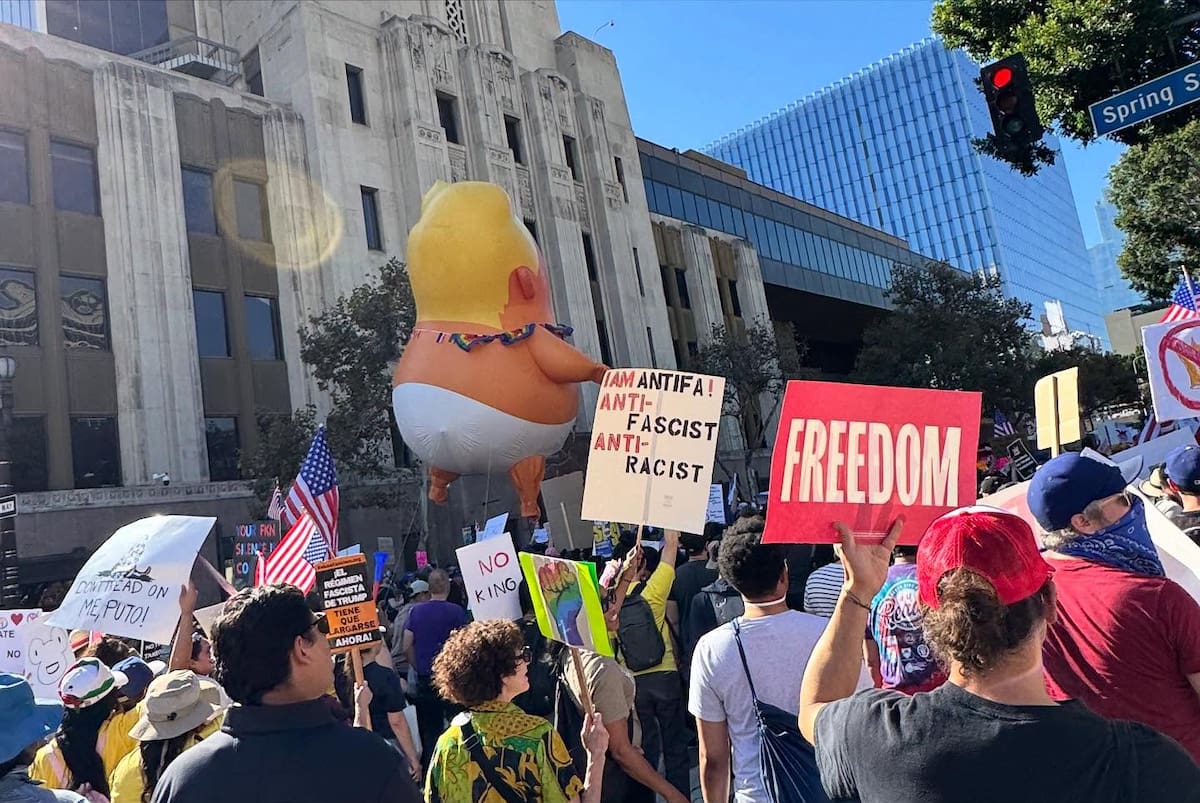 Protesta "No Kings" en Los Ángeles | Instagram @pascalispunk
