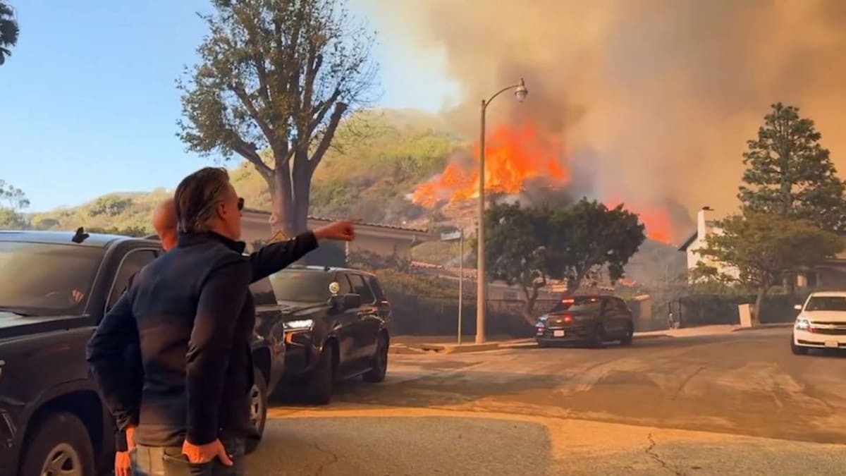 El gobernador Newsom declaró 'estado de emergencia' en Palisades tras el incendio masivo. | Crédito: X @CAgovernor