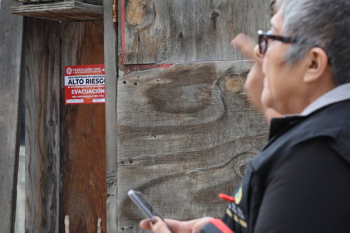 Cuatro viviendas tienen engomado rojo de alto riesgo.