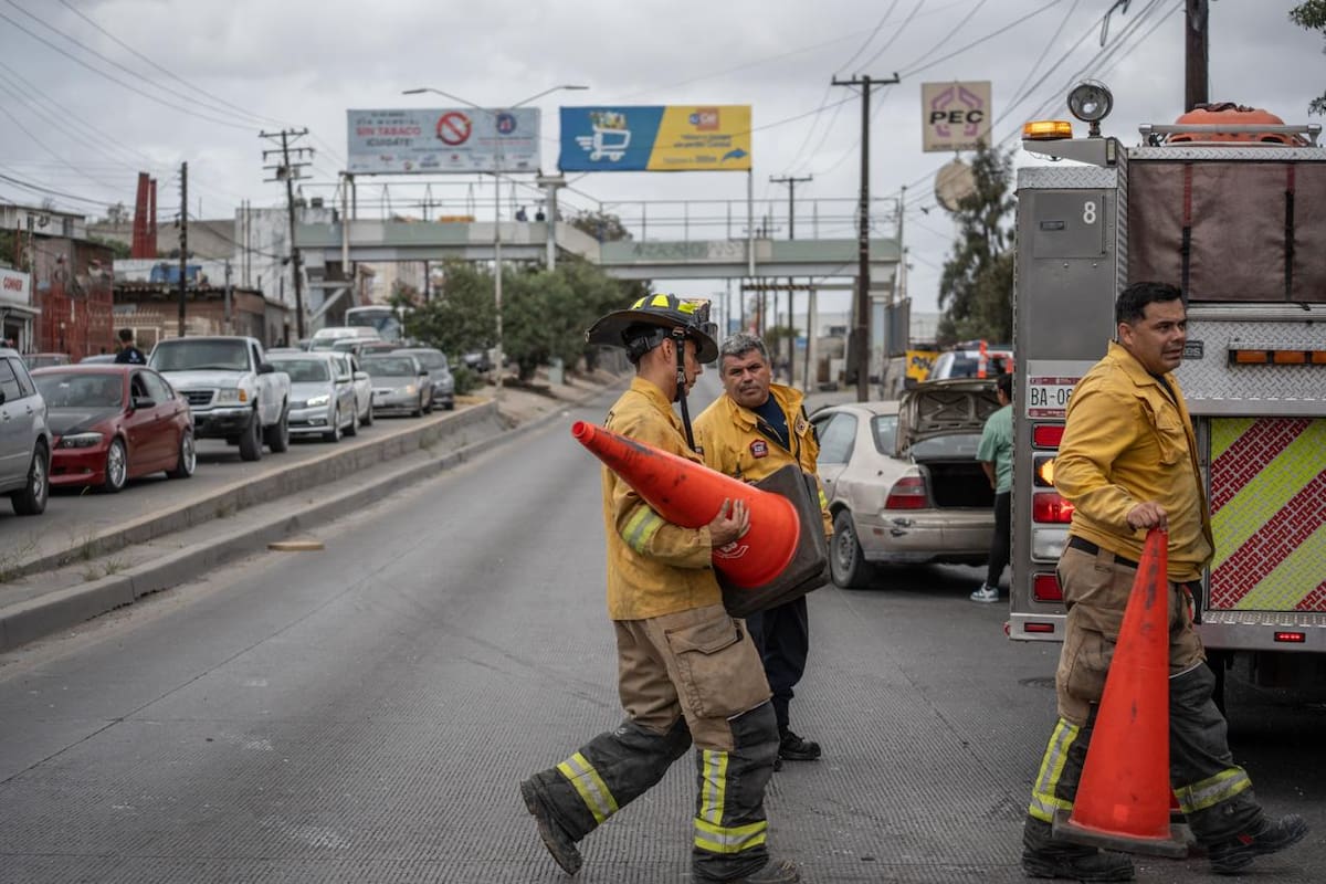 Accidente entre motocicleta y auto deja un lesionado en bulevar Díaz Ordaz