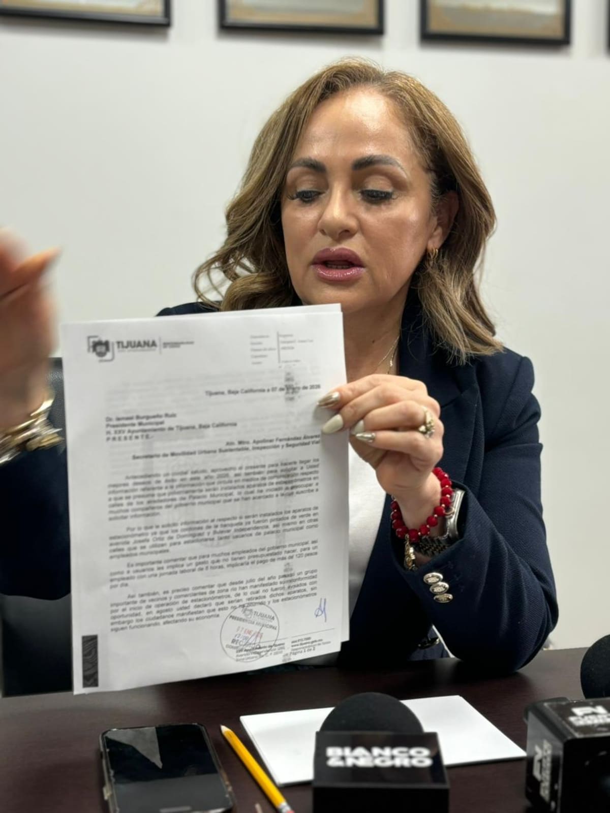 Gina Arana señaló que antes deben atenderse deficiencias en transporte público, banquetas e infraestructura urbana. Foto: Cortesia