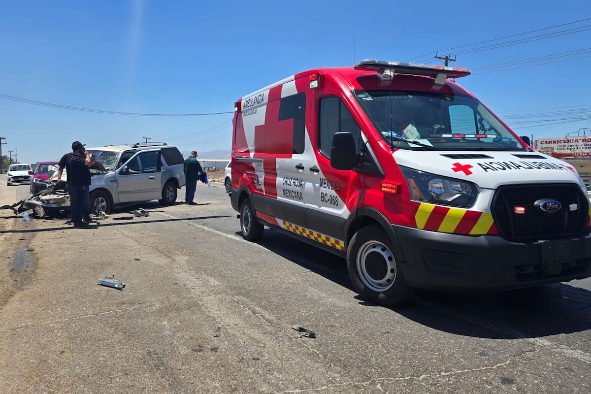 Aparatoso choque en carretera a San Felipe deja una mujer lesionada
