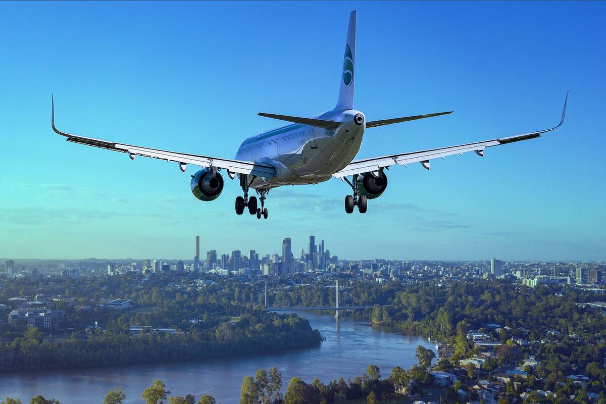 Aerolíneas Argentinas suspende a cerca de 8 mil empleados ante Covid-19