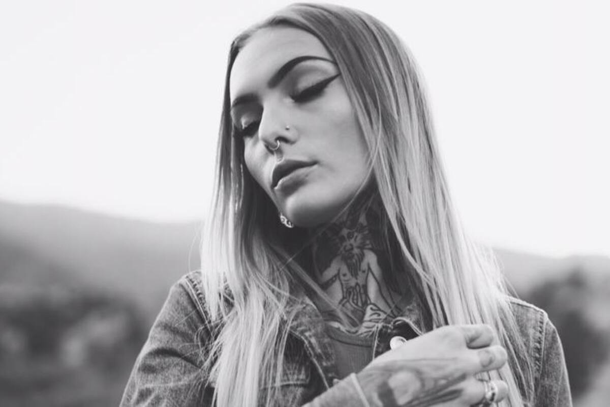 Se suicida Daisy Coleman, protagonista de documental de Netflix