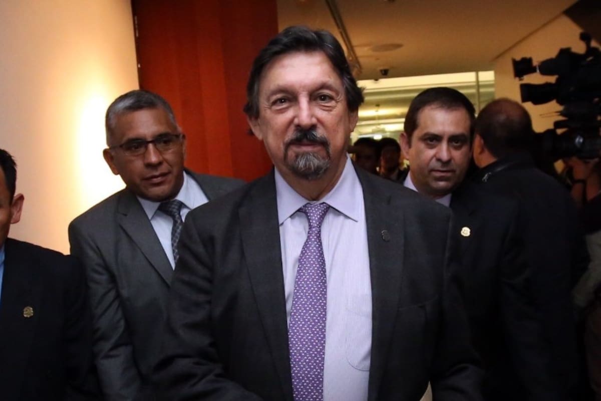 Gómez Urrutia pide intervención del Estado en AHMSA