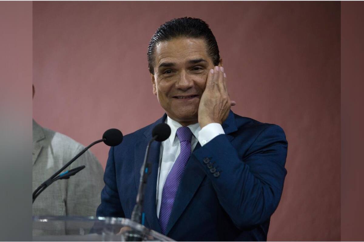 LatinUS: Silvano Aureoles investigado por desvió de 300 mdp del Gobierno de Michoacán para Roberto Madrazo