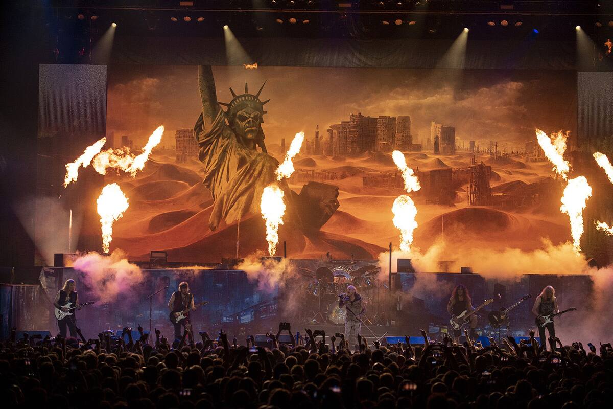 Iron Maiden muestra pasado y futuro en San Diego