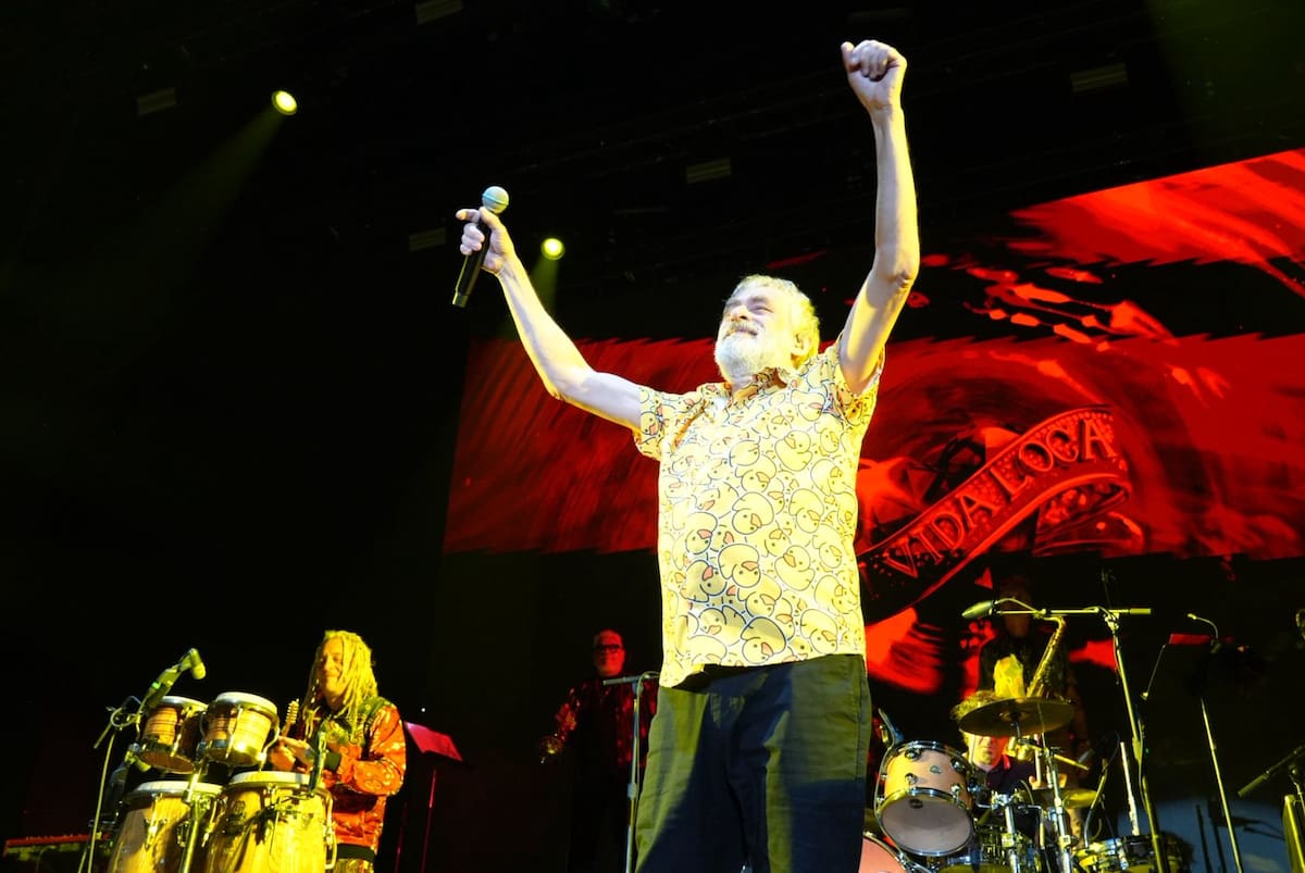 La banda argentina hace vibrar al público con sus éxitos. Foto: Carlos Cruz