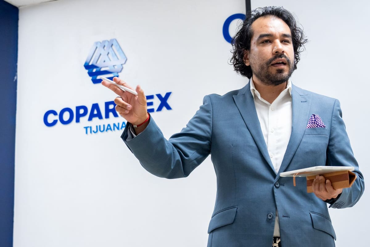 La Comisión Fiscal del organismo llevó a cabo una sesión en la que se contó con la presencia de Jesús García Castro, director general del Servicio de Administración Tributaria en Baja California (SAT BC). Foto: Cortesía