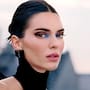 Kendall Jenner revela su truco para hacerse las cejas con una Gua Sha (VIDEO)