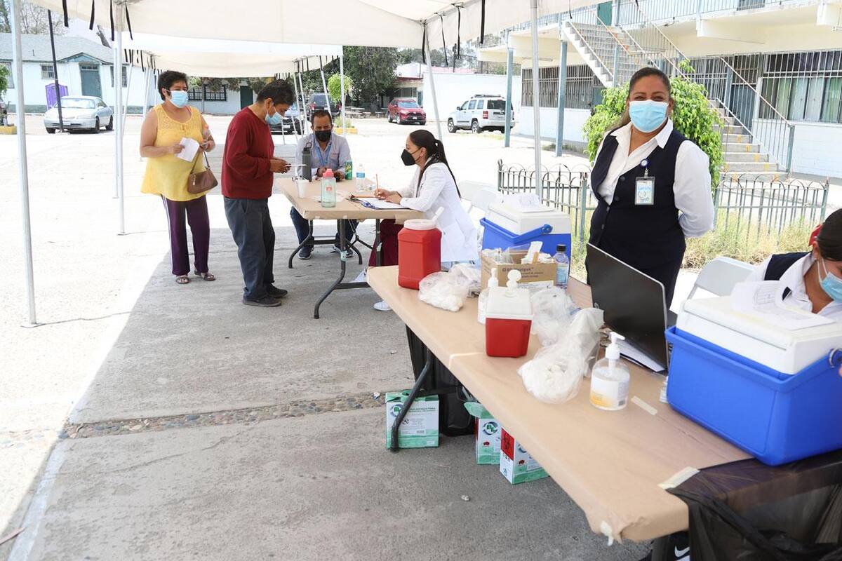 Vacunados con AstraZeneca antes del 31 de mayo deben acudir hoy por segunda dosis en Tijuana