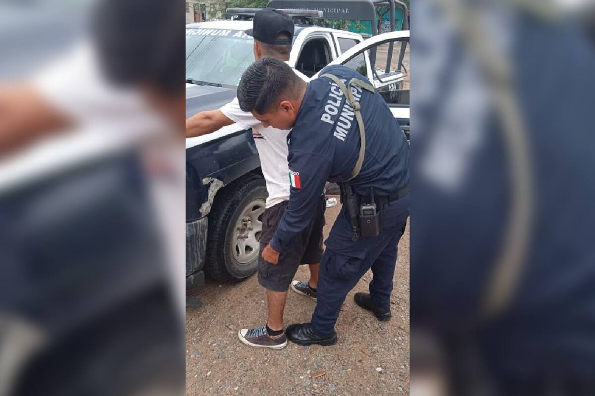 Hombre es detenido portando arma blanca en colonia Álvaro Obregón