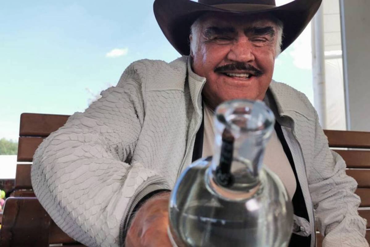 Vicente Fernández celebra 80 años de vida