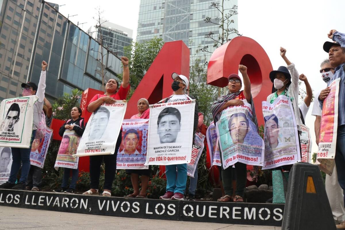 Liberan a militares detenidos por el caso Ayotzinapa