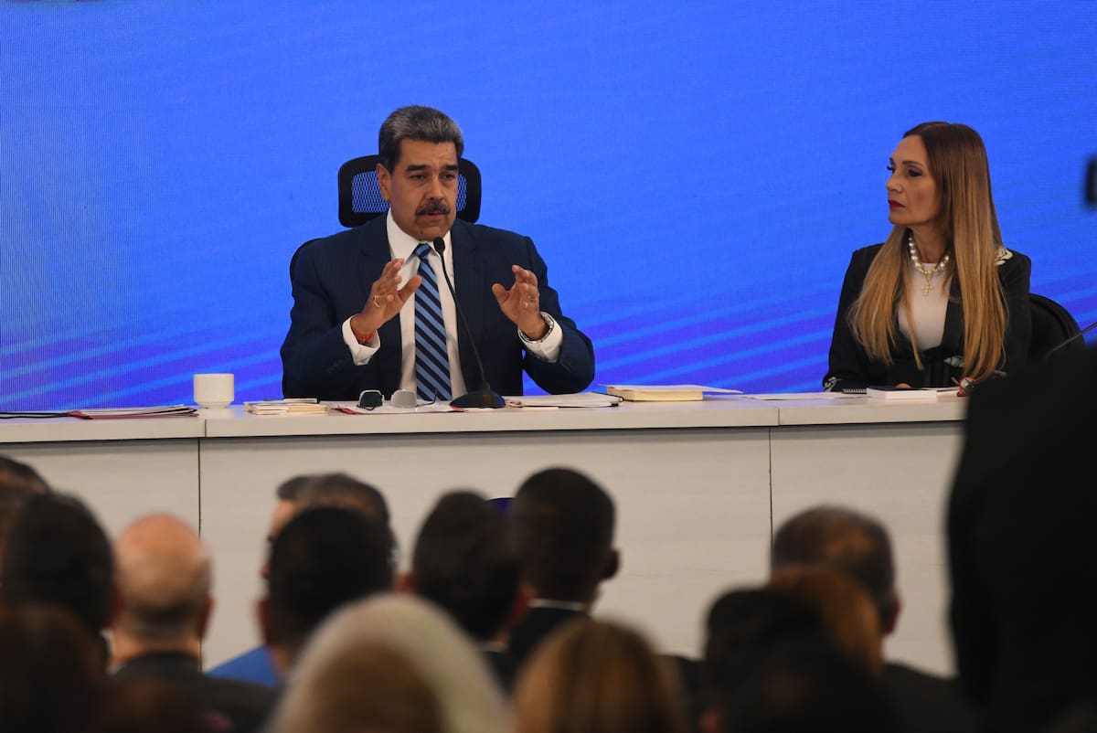 (251114) CARACAS, 14 noviembre, 2025 (Xinhua) El presidente venezolano, Nicolás Maduro, habla durante el Encuentro de Juristas en Defensa del Derecho Internacional, en Caracas, Venezuela, el 14 de noviembre de 2025. (Xinhua/Marcos Salgado) (ms) (jg) (da)