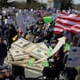 “No Kings” reúne miles en EEUU en protestas contra Trump con más de 3,200 movilizaciones y participación de red de 500 grupos con ingresos por 3,000 millones de dólares, revela investigación