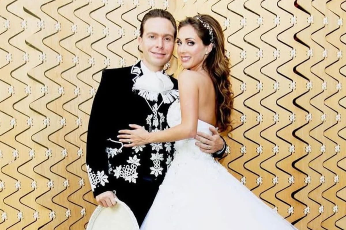 Anahí publica fotos inéditas por su aniversario número 14 con Manuel Velasco; así construyeron su historia, familia y vida pública juntos