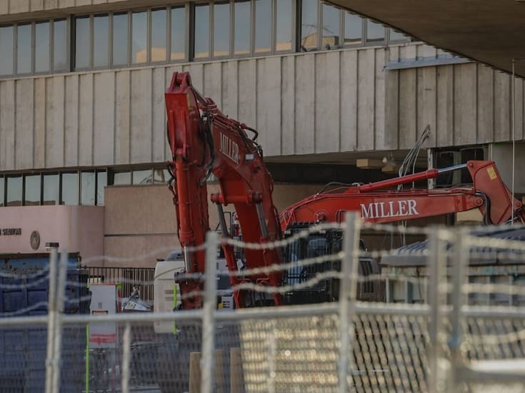 Avances mínimos en la demolición del cruce peatonal de la garita centro