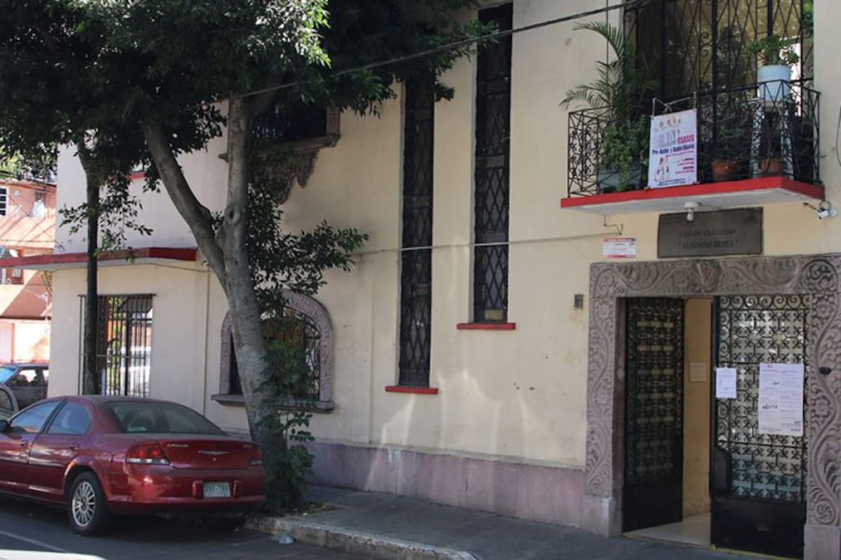 Gobierno de CDMX exige entrega de la Casa de Cultura Alfonso Reyes; Rojo de la Vega acusa “venganza política”
